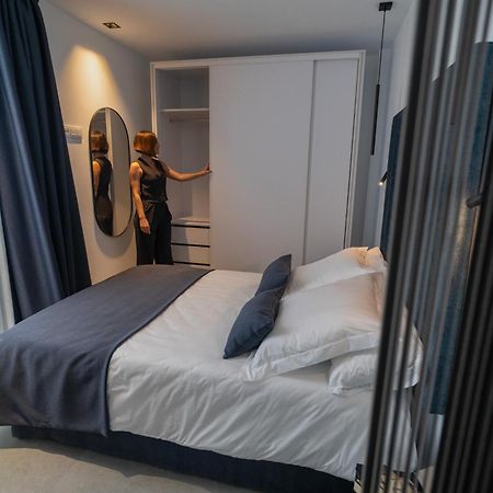 Riam Suites Apartamentos ロス・パラシオス・イ・ビジャフランカ エクステリア 写真