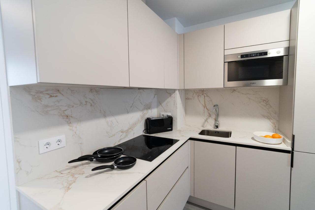 Riam Suites Apartamentos ロス・パラシオス・イ・ビジャフランカ エクステリア 写真