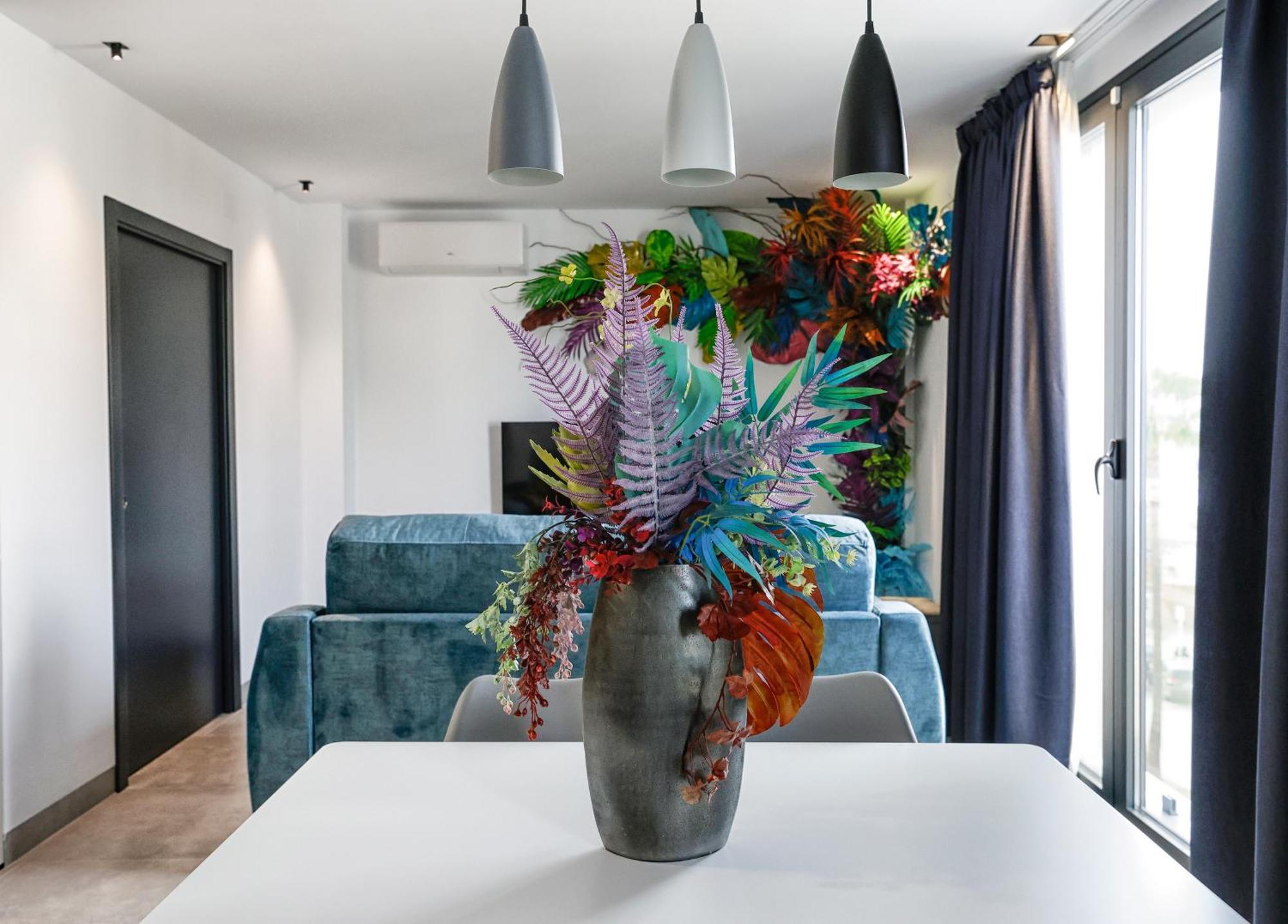 Riam Suites Apartamentos ロス・パラシオス・イ・ビジャフランカ エクステリア 写真
